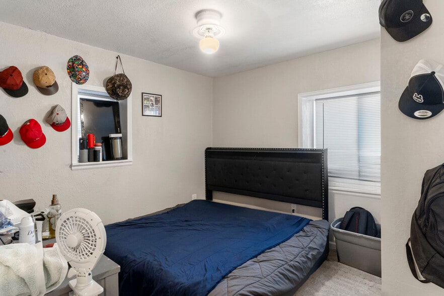 More Photos Of 1558 Dallas St, Aurora Apartments For Sale