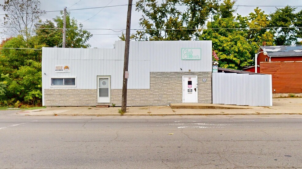 Primary Photo Of 185 Orange St, Mansfield Bar For Sale