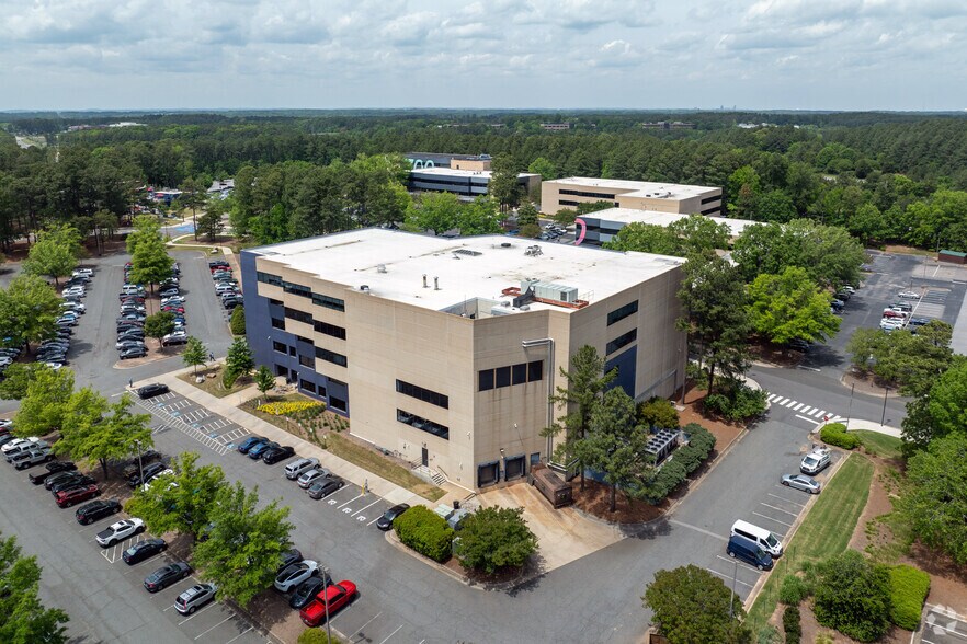 More Photos Of 400 Park Offices Dr, Research Triangle Park Office For Lease