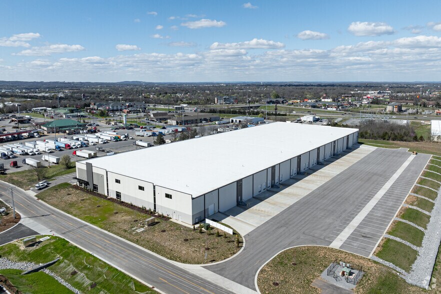 More Photos Of 200 Alligood Way, Lebanon Unknown For Lease