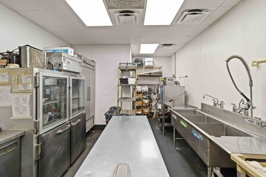 More Photos Of 362 W Dearborn St, Englewood Storefront For Sale