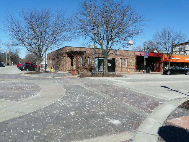 More Photos Of 102-106 Center St, Grayslake Loft Creative Space For Sale