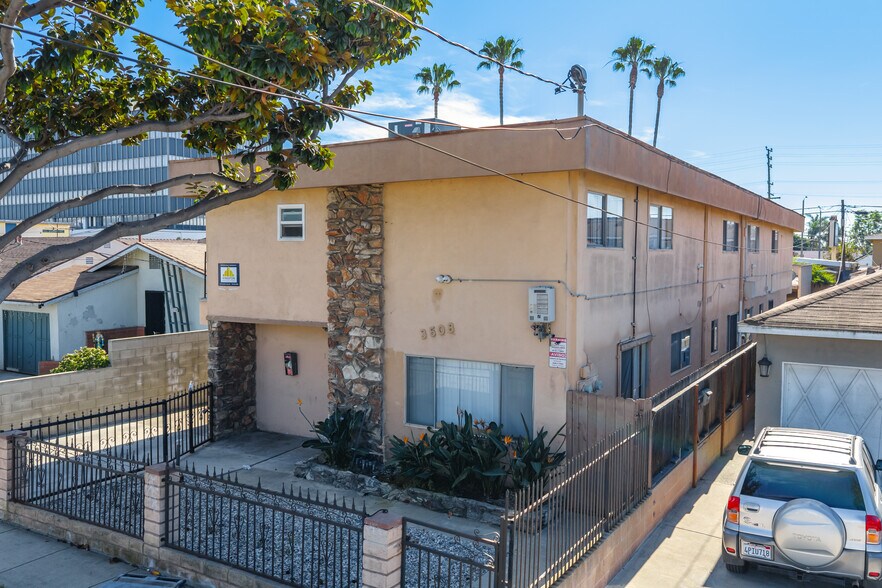 More Photos Of 3508 W 113th St, Inglewood Apartments For Sale