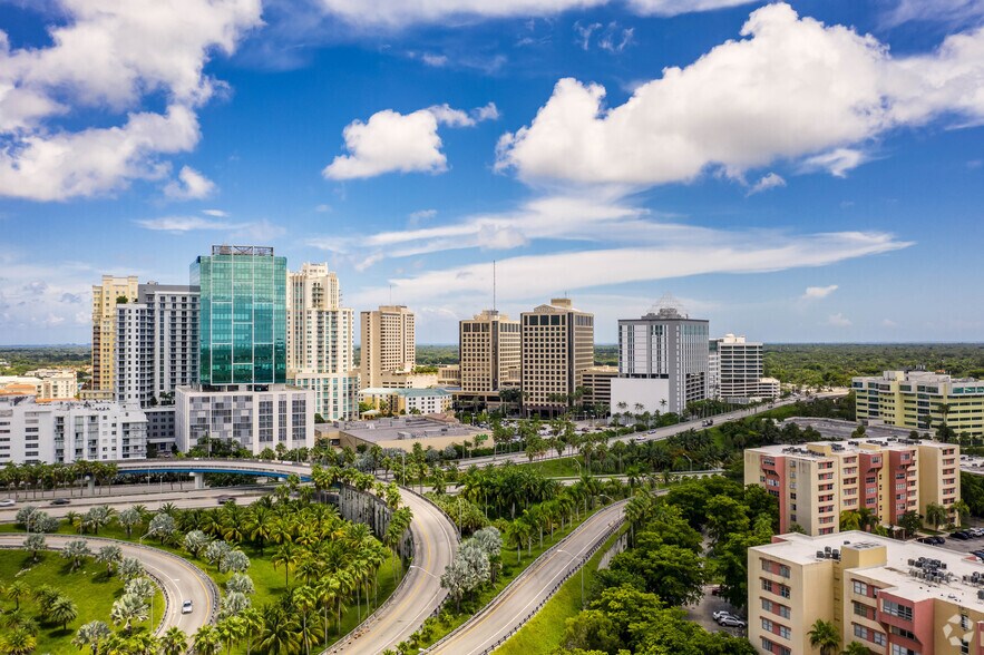 More Photos Of 7700 N Kendall Dr, Miami Unknown For Lease
