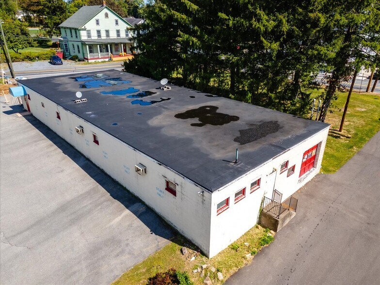 More Photos Of 2241 Ridge Rd, Bangor Flex For Sale