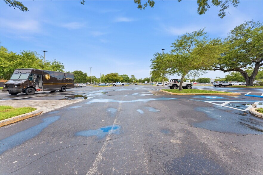 More Photos Of 2519 N McMullen Booth Rd, Clearwater Freestanding For Lease