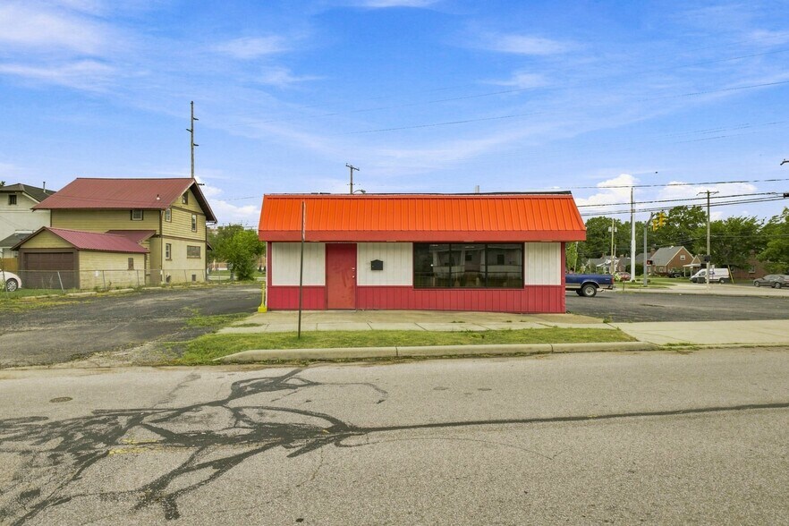More Photos Of 547 E Main St, Ashland Restaurant For Sale