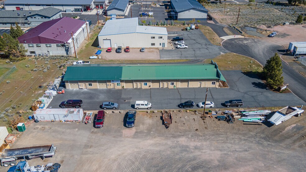 More Photos Of 723 N Curtis Ct, Sisters Industrial For Sale
