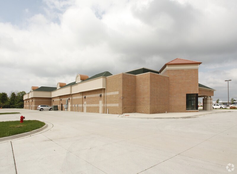 More Photos Of 49895 Grand River Ave, Wixom Unknown For Lease