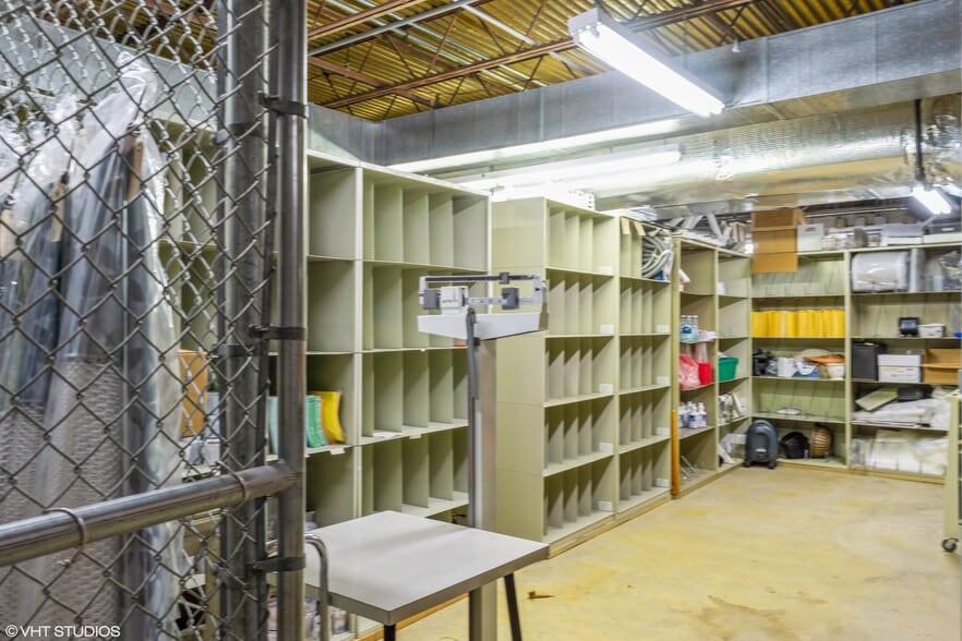 More Photos Of 476 S Main St, Andover Medical For Sale