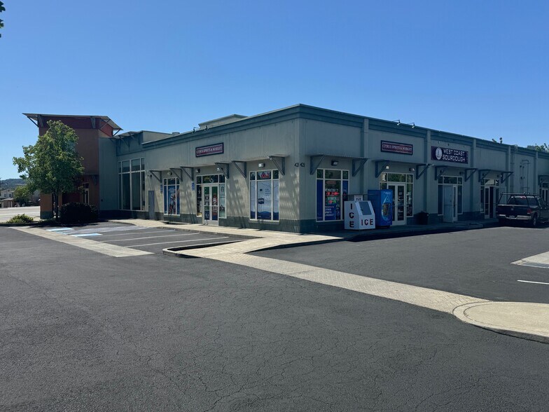 More Photos Of 421 S Cloverdale Blvd, Cloverdale Freestanding For Sale