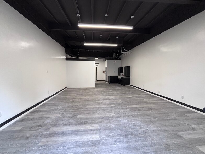More Photos Of 9210 Katella Ave, Garden Grove Freestanding For Lease