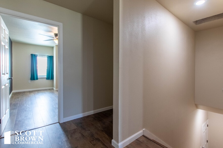 More Photos Of 1404 McConnell Rd, Gunter Flex For Sale
