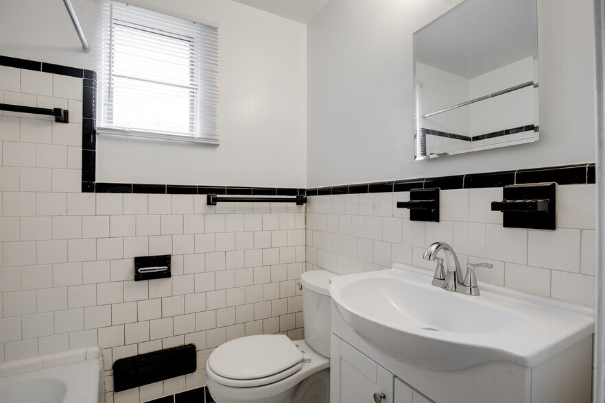 More Photos Of 3230 W Grace St, Richmond Apartments For Sale