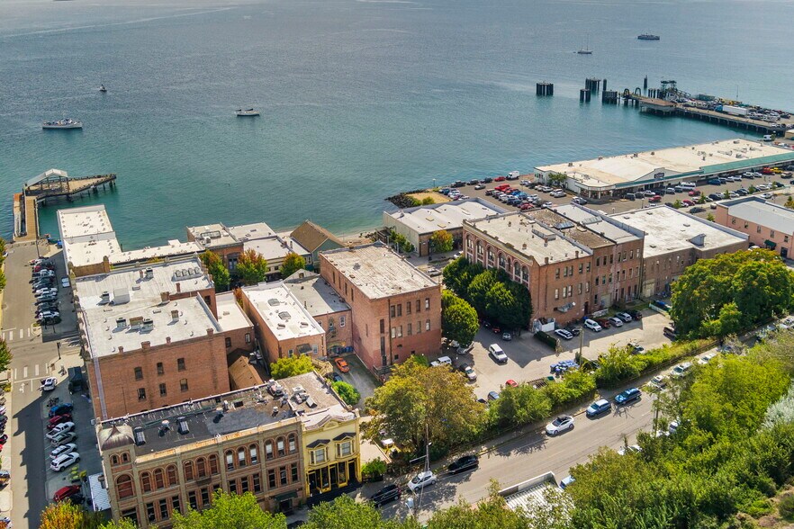 More Photos Of 936 Water St, Port Townsend Storefront Retail Residential For Sale