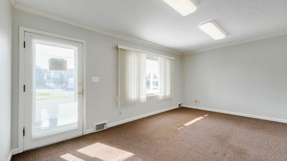 More Photos Of 315 N English Station Rd, Louisville Office For Lease