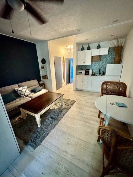 More Photos Of 308 Monroe St, Hollywood Hotel For Sale