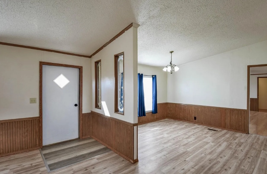 More Photos Of 4040 Dillard Ct, Joshua Specialty For Sale