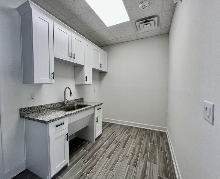 More Photos Of 26077 Nelson Way, Katy Unknown For Lease