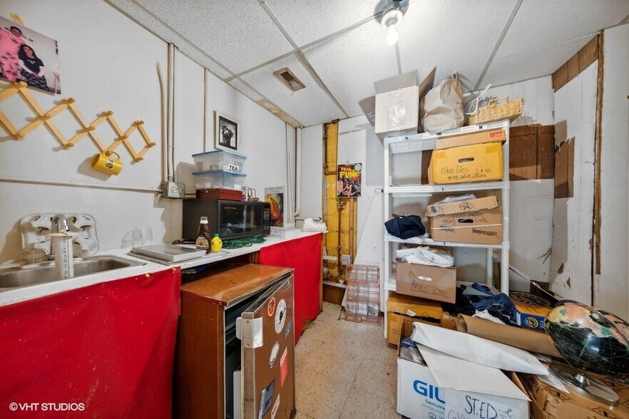 More Photos Of 110-112 Willow Ave, Wheaton Storefront Retail Residential For Sale