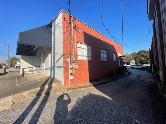 More Photos Of 119 Courthouse, Elizabethtown Medical For Sale