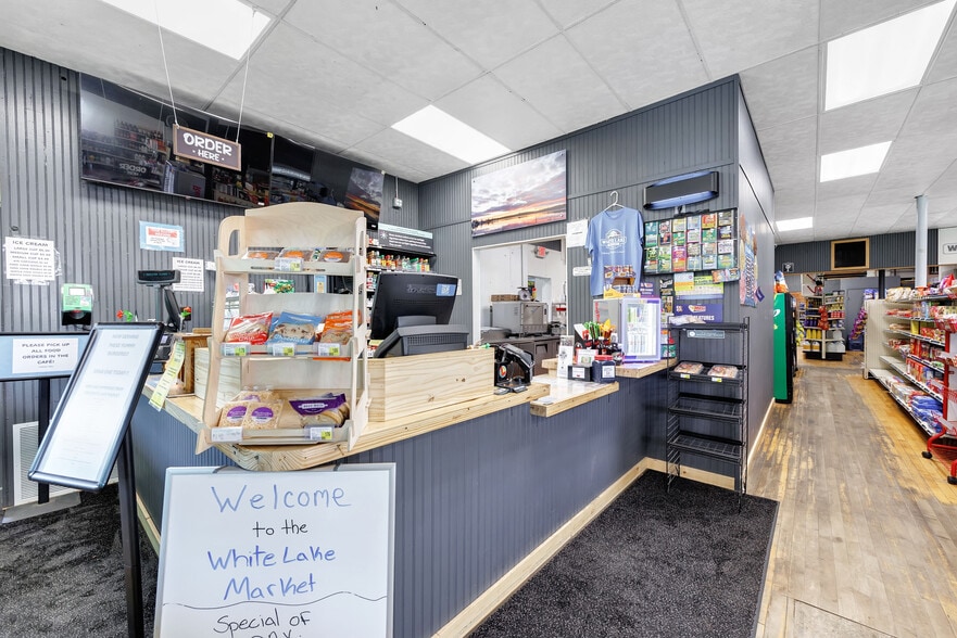 More Photos Of 633 Bissell St, White Lake General Retail For Sale