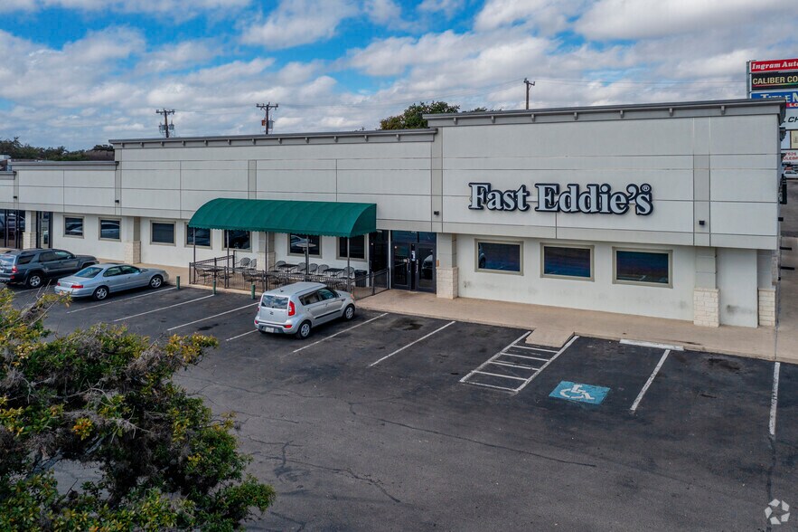 More Photos Of 7616 Culebra Rd, San Antonio Unknown For Lease