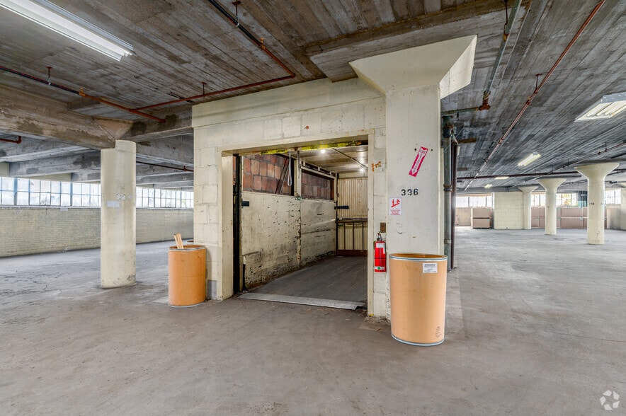More Photos Of 117 North Ave, Youngstown Warehouse For Sale