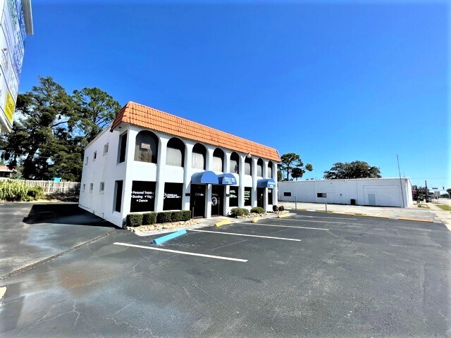 More Photos Of 1617 Ridgewood Ave, Holly Hill Unknown For Lease