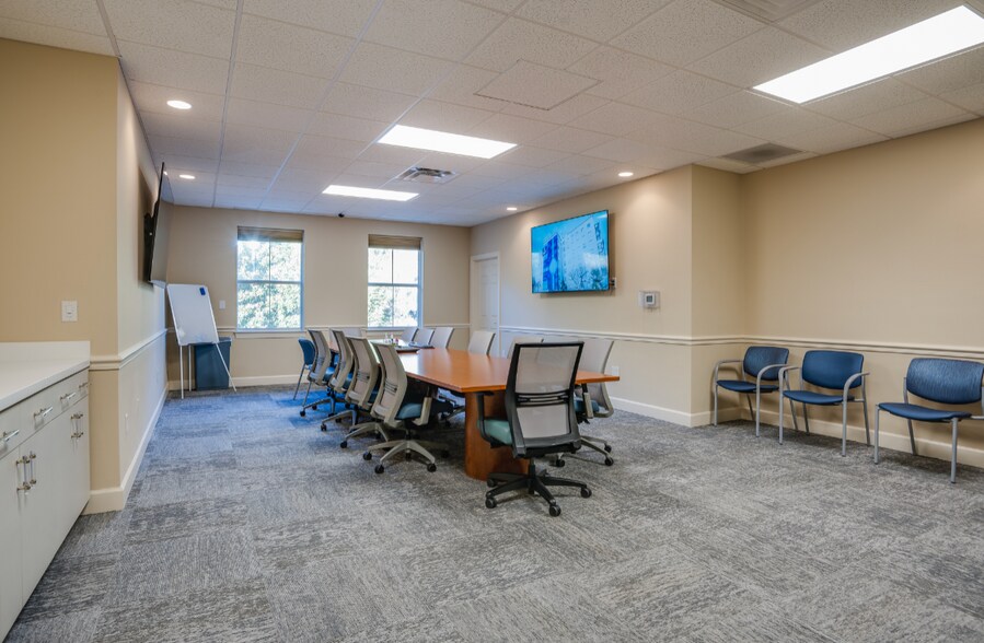 More Photos Of 2600 Centennial Pl, Tallahassee Medical For Lease
