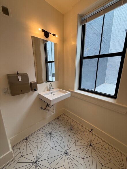 More Photos Of 1400 Walnut St, Cincinnati Apartments For Lease