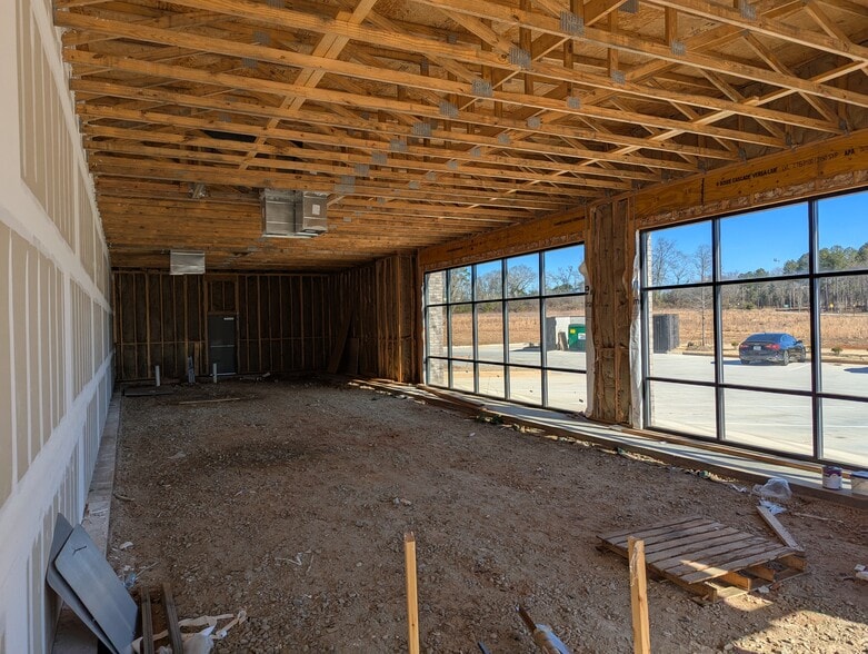 More Photos Of 5994 GA-124 Hwy, Hoschton Storefront For Lease