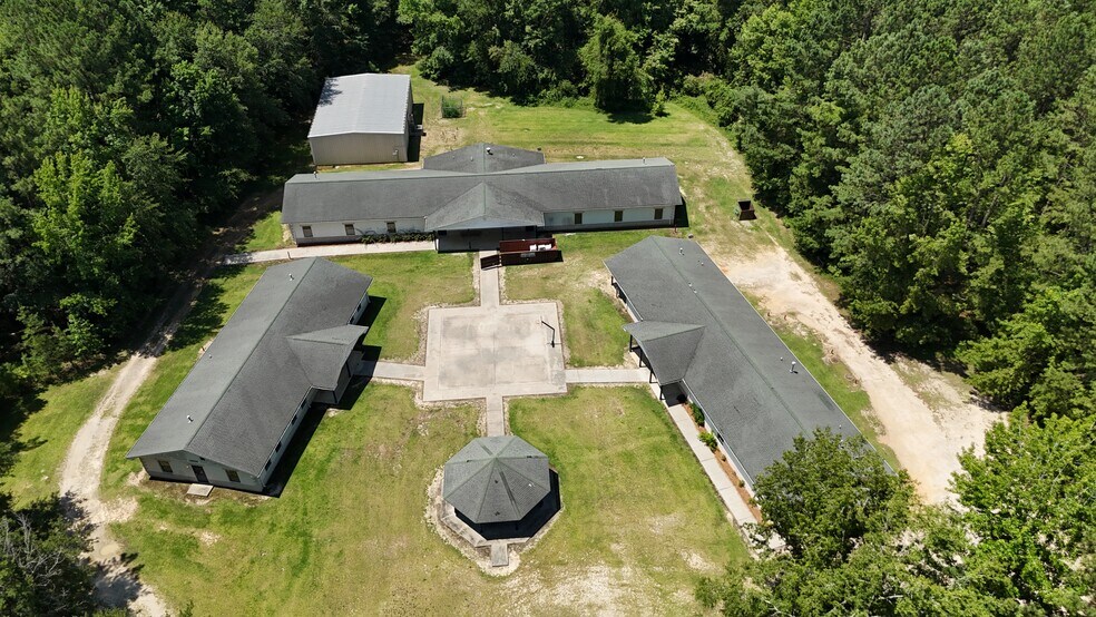 More Photos Of 626 Old River Rd, Sylvania Manufacturing For Sale