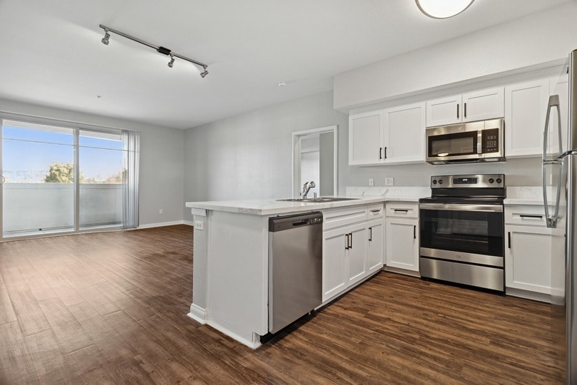 More Photos Of 5395 Napa St, San Diego Apartments For Lease