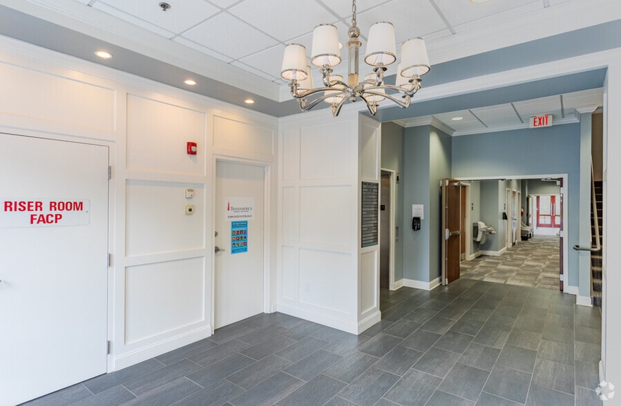 More Photos Of 710 Military Cutoff Rd, Wilmington Medical For Sale
