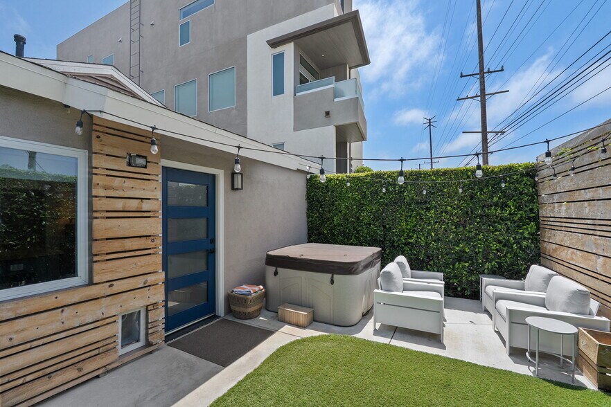 More Photos Of 4852 S Centinela Ave, Los Angeles Multifamily For Sale