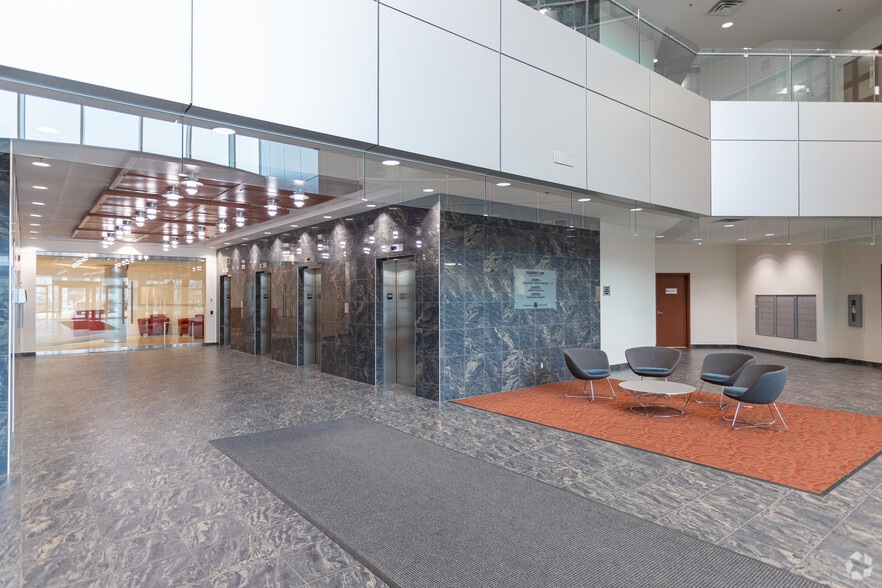 More Photos Of 15 Sunpark Plz SE, Calgary Office For Lease