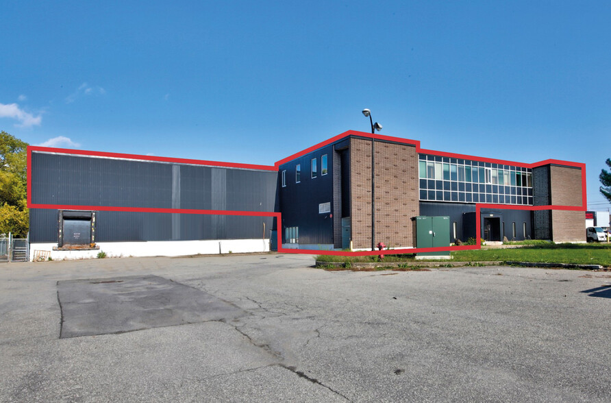 Primary Photo Of 247-255 Montee De Liesse, Montréal Warehouse For Lease