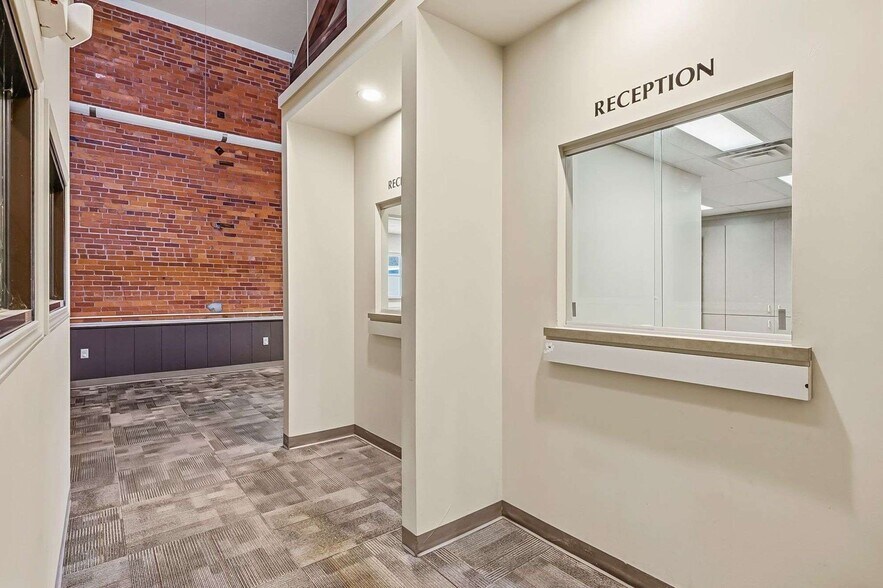 More Photos Of 412 E River St, Elyria Office For Sale