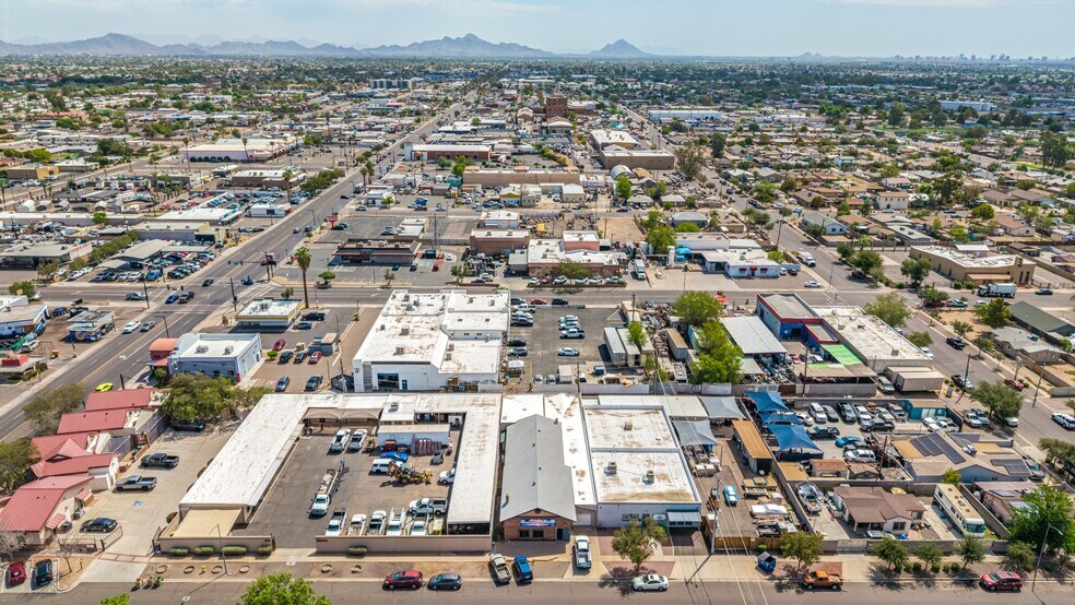 More Photos Of 6819 N 55th Dr, Glendale Warehouse For Lease