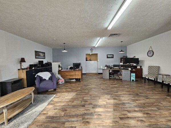More Photos Of 807 Lipscomb St, Shelbyville Warehouse For Sale