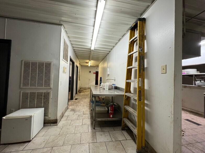 More Photos Of 15371 Highway 13 S, Hurricane Mills General Retail For Sale