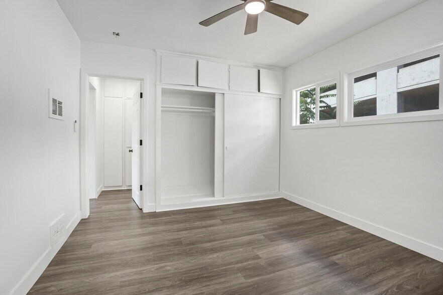 More Photos Of 925 W 84th St, Los Angeles Apartments For Sale