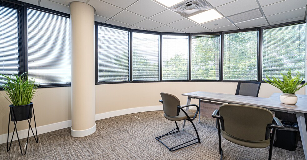 More Photos Of 1601 Belvedere Rd, West Palm Beach Coworking Space