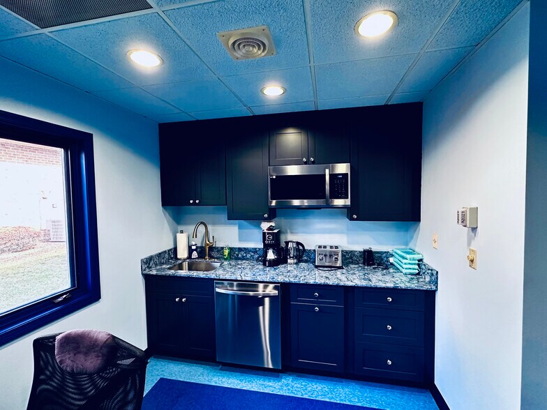 More Photos Of 700 Coventry Dr, Phillipsburg Medical For Sale