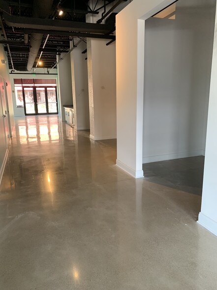More Photos Of 2390 Esplanade Dr, Algonquin Office For Lease