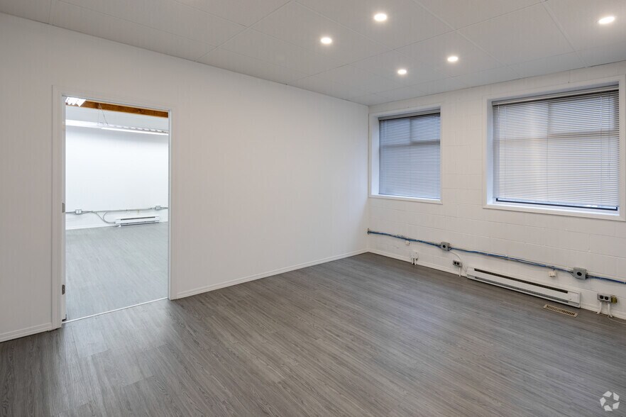 More Photos Of 196 W 6th Av, Vancouver Flex For Lease