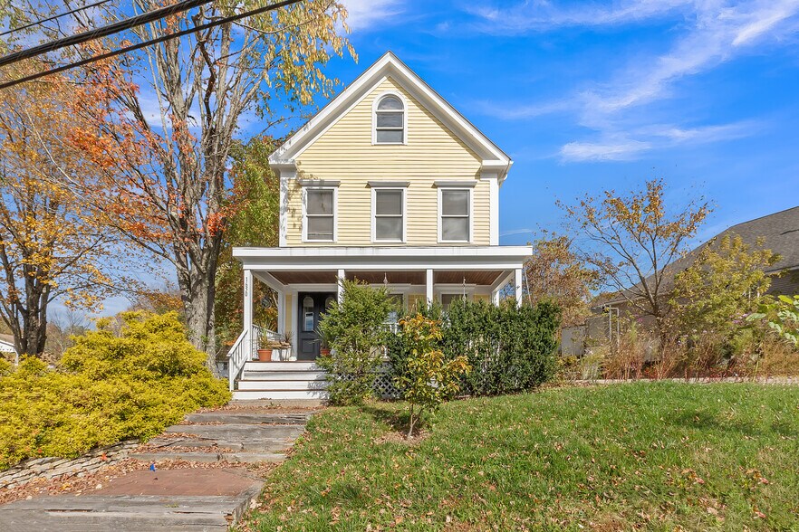 More Photos Of 1 Princeton St, Jefferson Restaurant For Sale