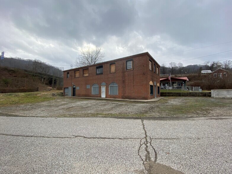 More Photos Of 9921 Maccorkle Ave, Charleston Storefront Retail Residential For Lease