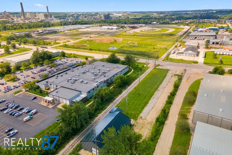 More Photos Of 4301 6th St SW, Cedar Rapids General Retail For Sale
